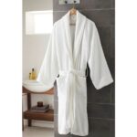 sheraton_bathrobe_close_up_1
